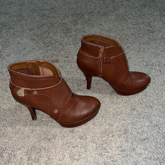 Booties - Picture 2 of 4